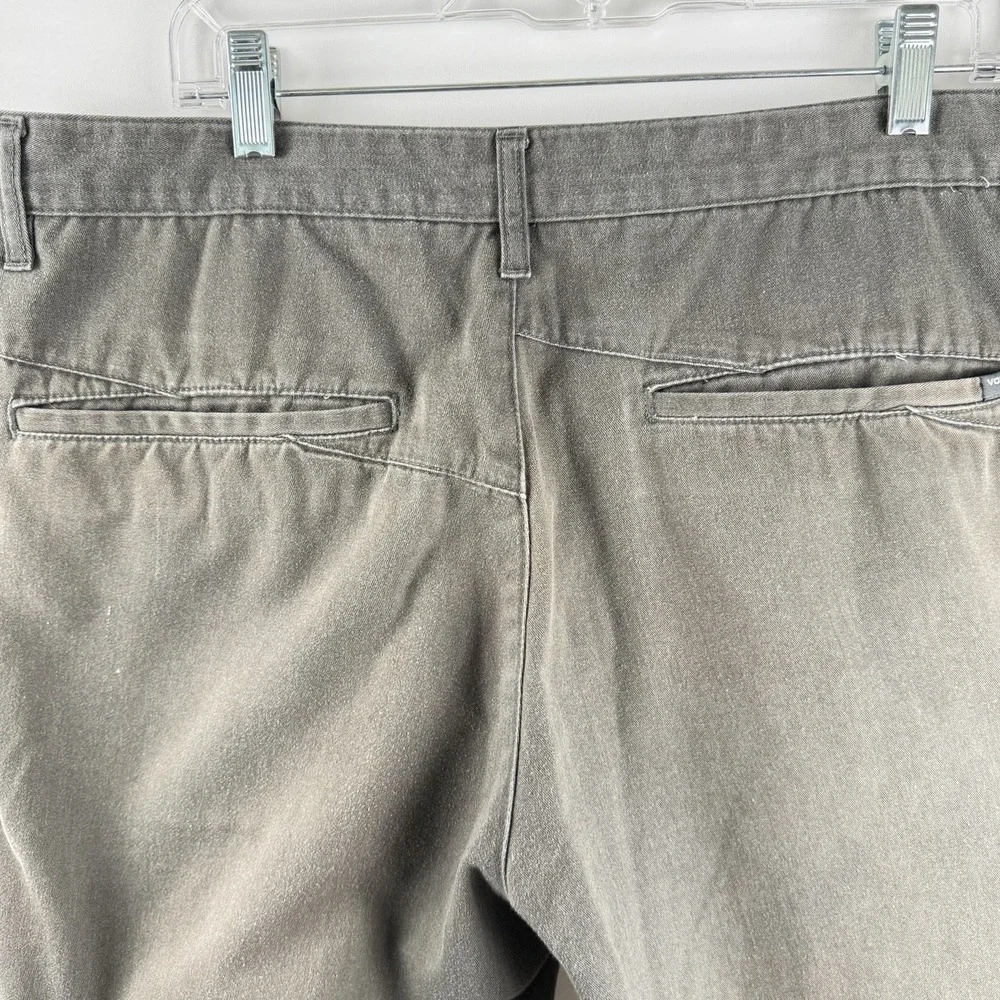 Volcom Shorts Mens Gray Corpo Class Chino Flat Front Skate Cotton Poly Sz‎ 36